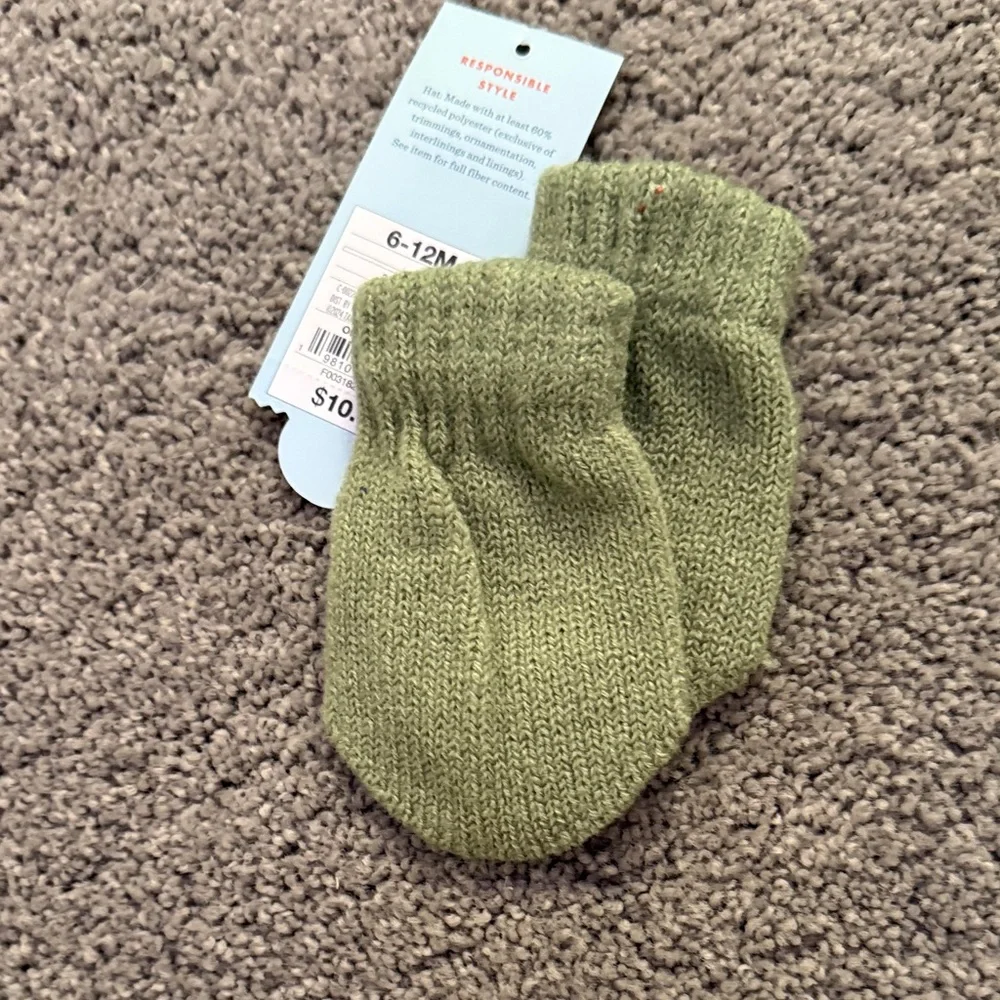 Cat & Jack Dinosaur Knit Hat and Mittens - Cream and Multicolor - Picture 2 of 4